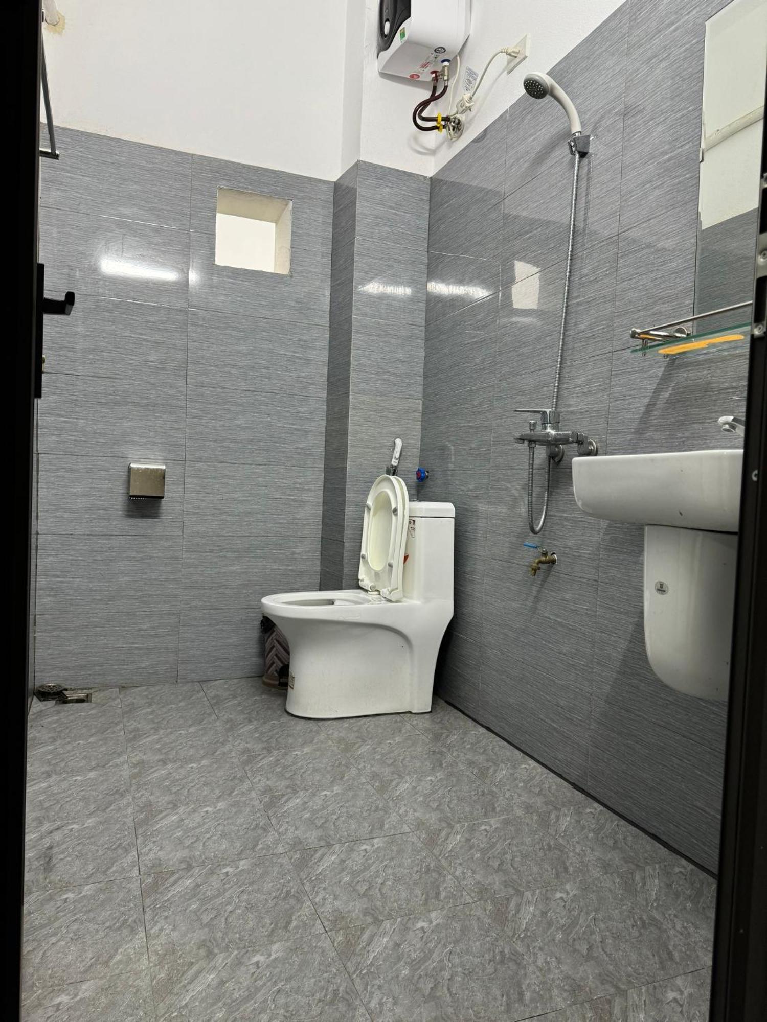 Hotel Minh Thang Nho Quan Exterior foto